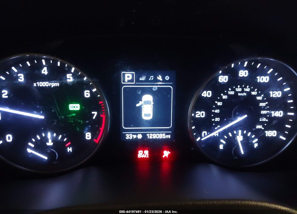 2018 HYUNDAI ELANTRA SEL VIN: 5NPD84LF5JH231904