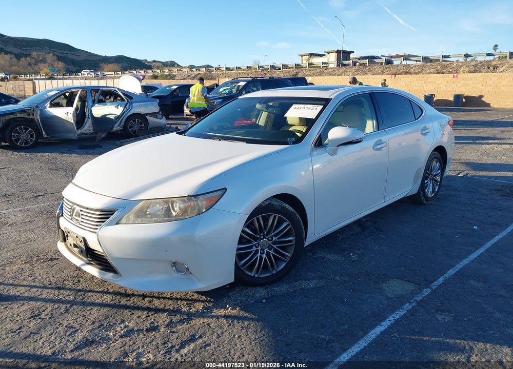 2013 LEXUS ES 350 VIN: JTHBK1GG1D2072801