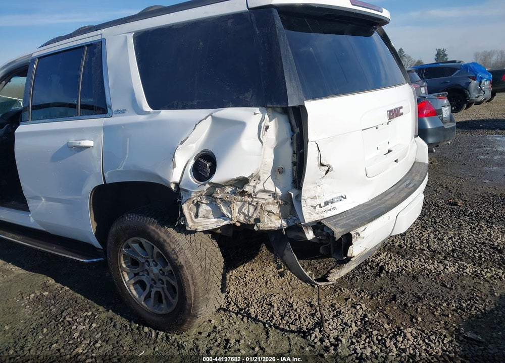 2018 GMC YUKON SLT VIN: 1GKS2BKC1JR215183