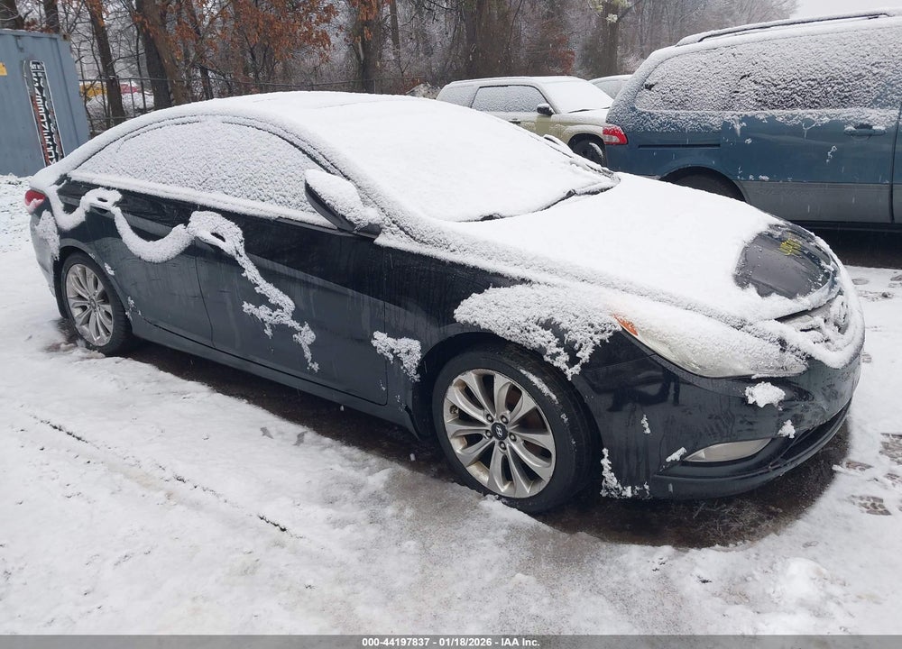 2011 HYUNDAI SONATA SE VIN: 5NPEC4AC5BH163553