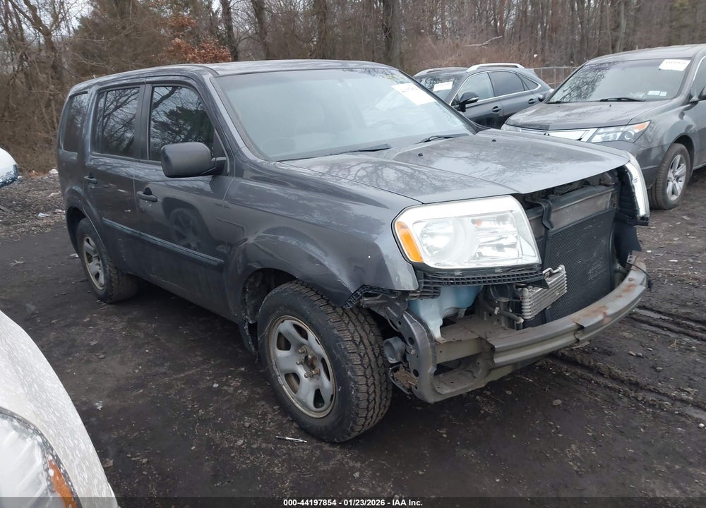 2015 HONDA PILOT LX VIN: 5FNYF4H29FB010213