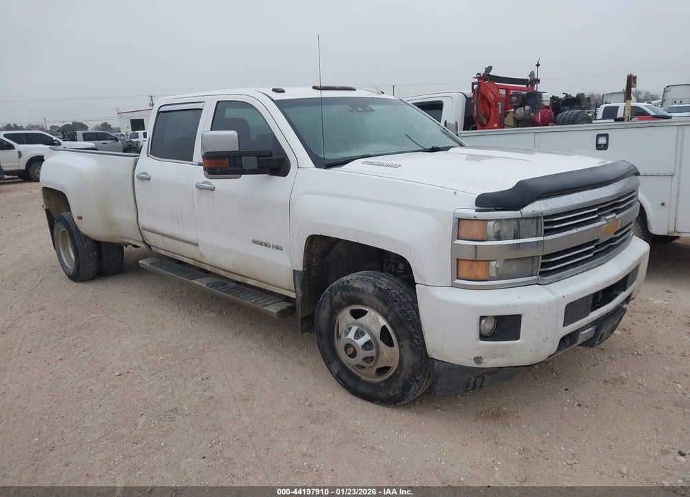 2015 CHEVROLET SILVERADO 3500HD HIGH COUNTRY VIN: 1GC4K1E85FF622566
