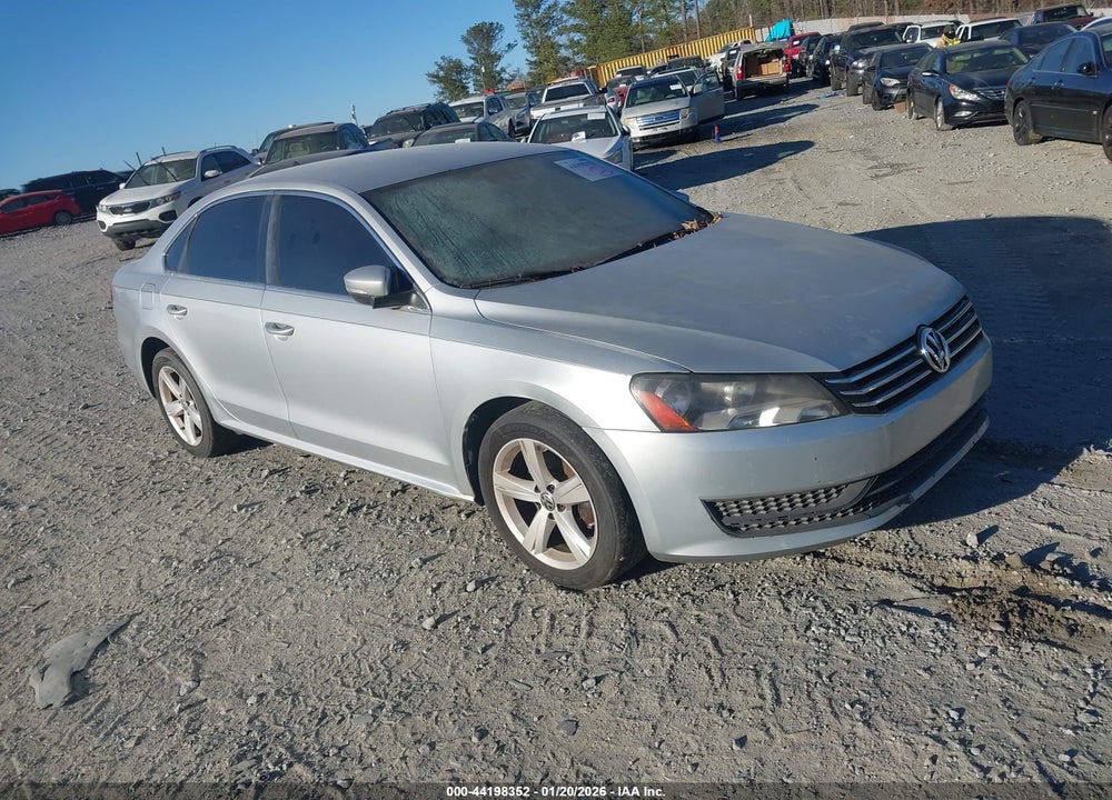 2013 VOLKSWAGEN PASSAT 2.5L SE VIN: 1VWBH7A33DC105605