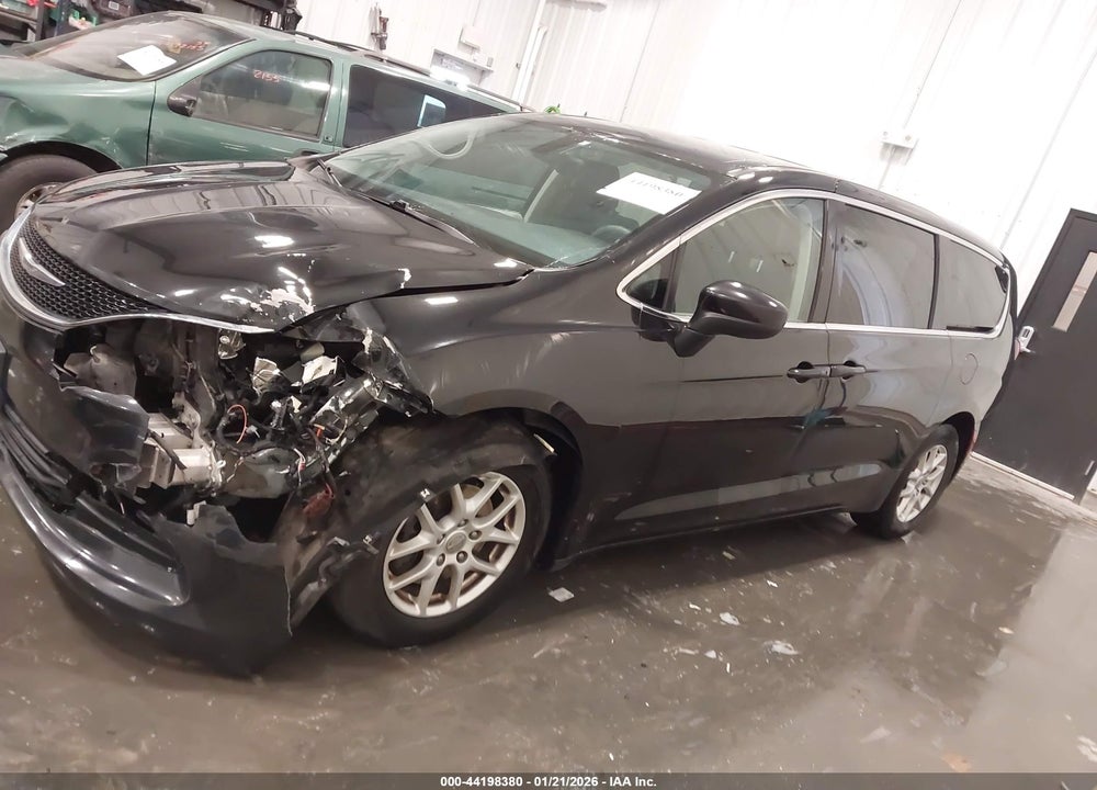 2017 CHRYSLER PACIFICA TOURING VIN: 2C4RC1DG4HR515984