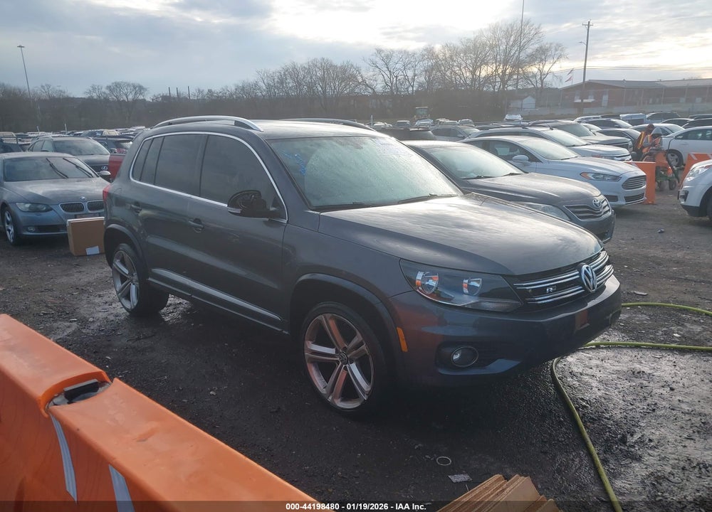 2016 VOLKSWAGEN TIGUAN R-LINE VIN: WVGAV7AX9GW598263