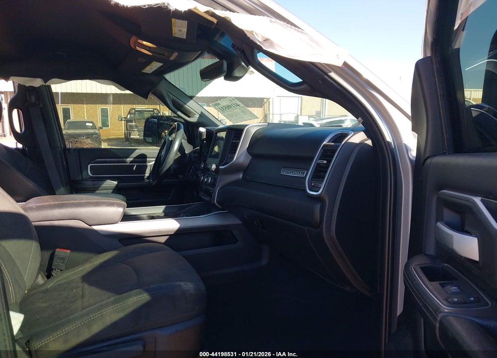 2019 RAM 2500 BIG HORN  4X4 6'4 BOX VIN: 3C6UR5DL8KG679515
