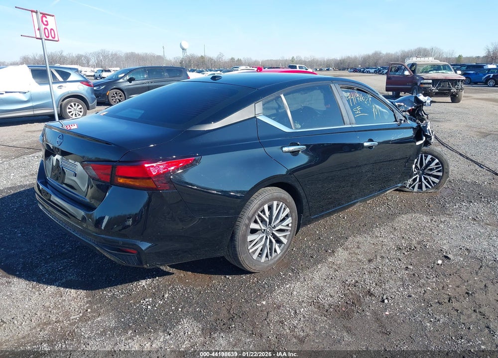 2025 NISSAN ALTIMA SV FWD VIN: 1N4BL4DV1SN326818