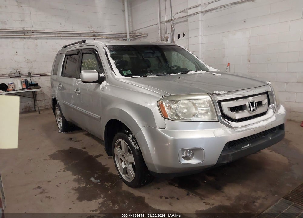 2011 HONDA PILOT EX-L VIN: 5FNYF4H70BB050170