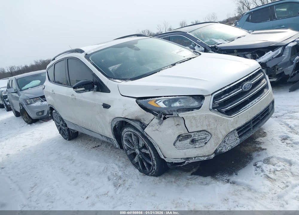 2017 FORD ESCAPE VIN: 1FMCU0J94HUE53262