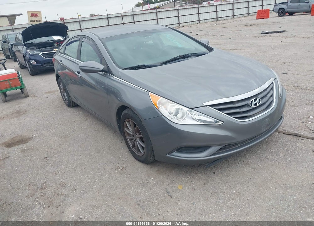 2013 HYUNDAI SONATA GLS VIN: 5NPEB4AC8DH757687