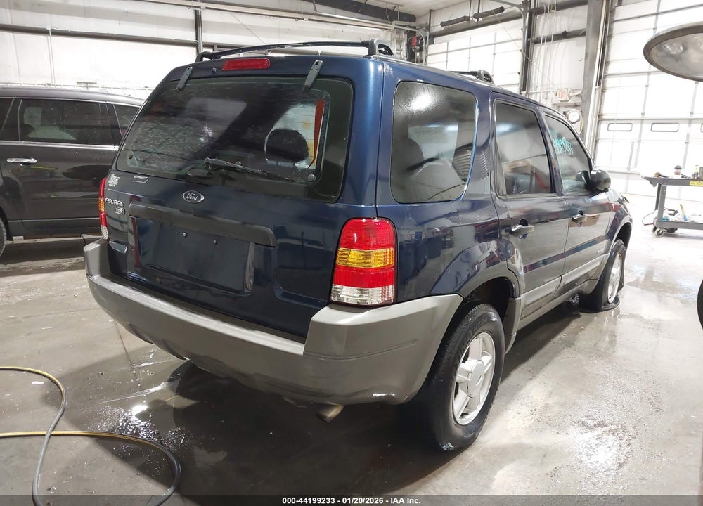 2002 FORD ESCAPE XLS VIN: 1FMYU01122KC36845