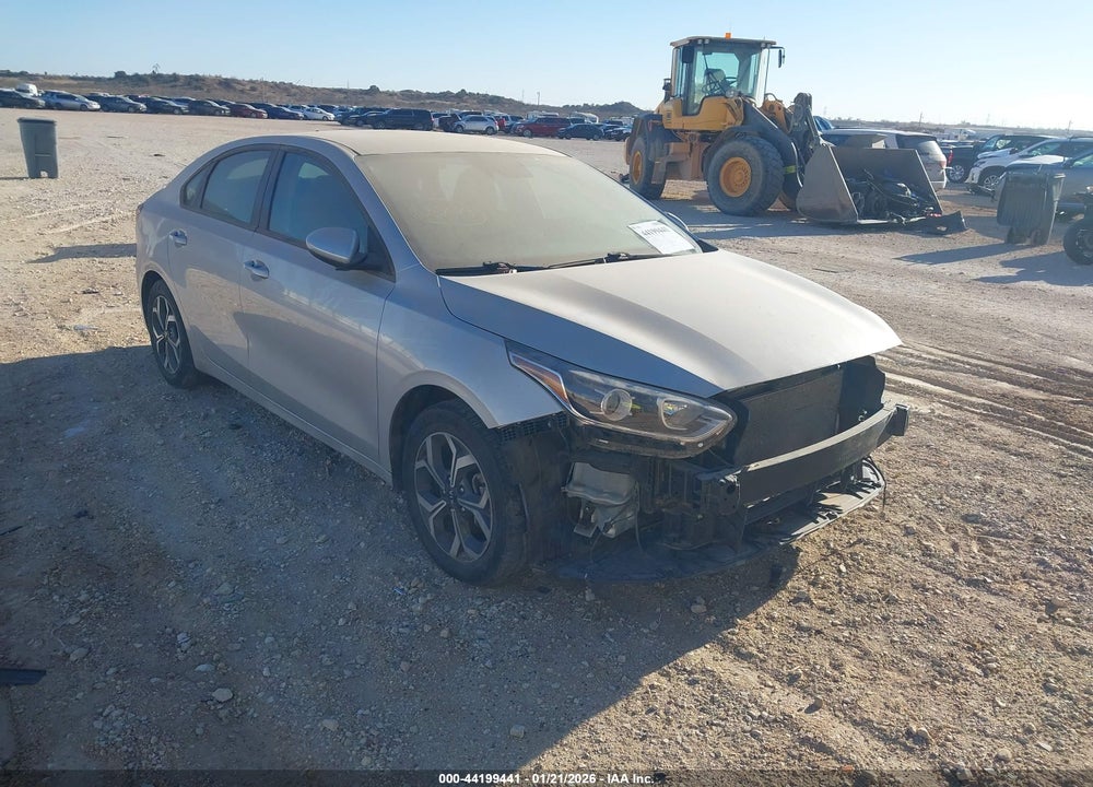 2019 KIA FORTE LXS VIN: 3KPF24AD9KE121228