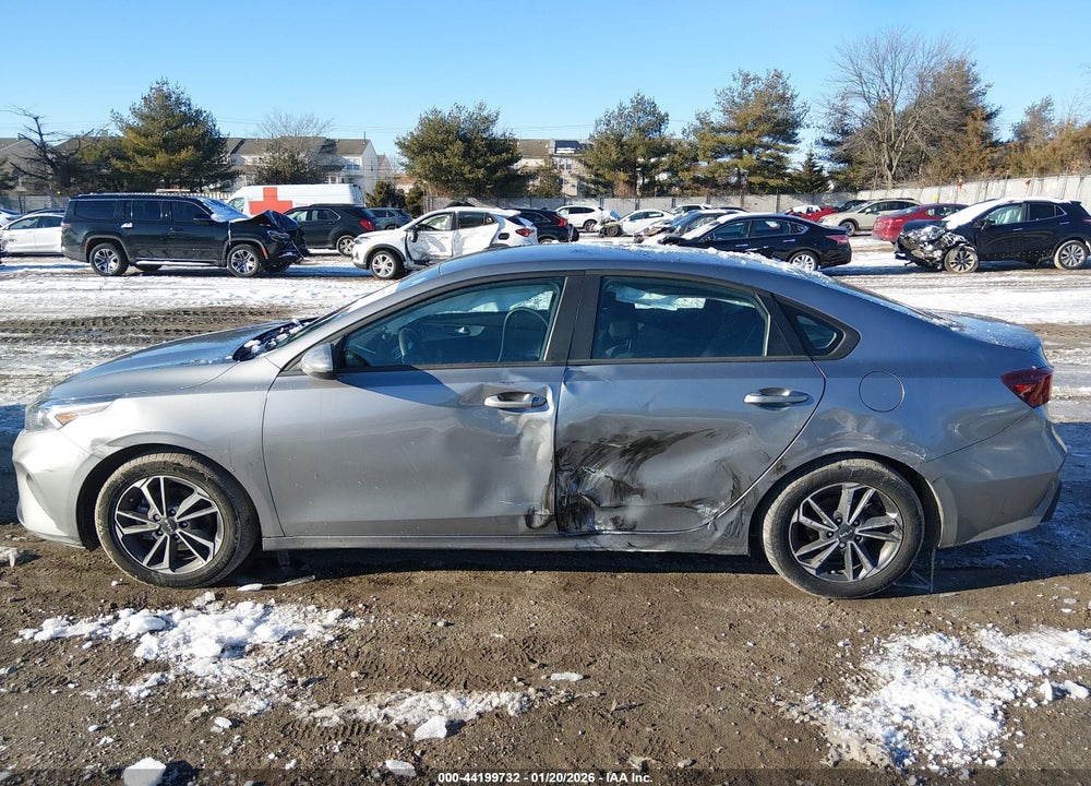2024 KIA FORTE LXS VIN: 3KPF24AD5RE834041