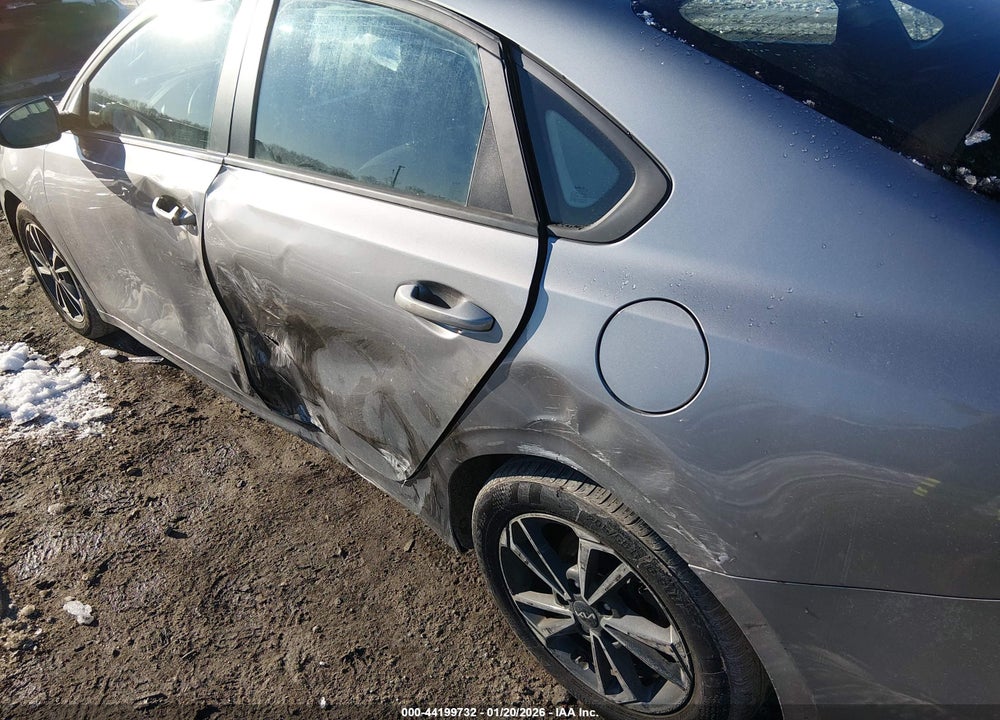 2024 KIA FORTE LXS VIN: 3KPF24AD5RE834041