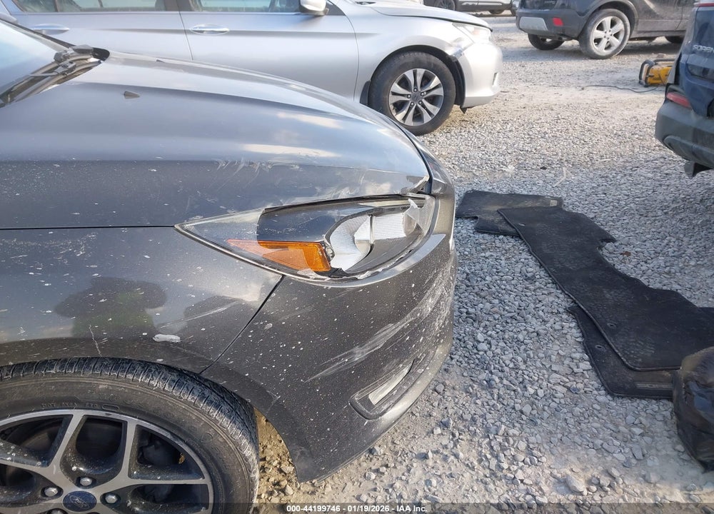 2017 FORD FOCUS SEL VIN: 1FADP3H27HL317858