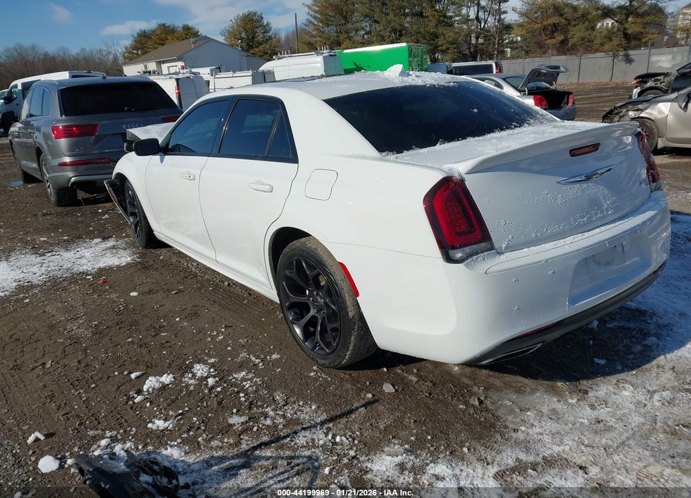 2020 CHRYSLER 300 300S VIN: 2C3CCABT8LH180639