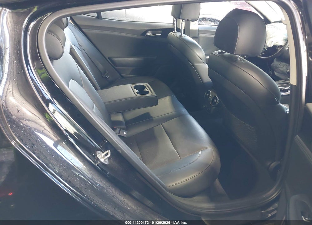2019 KIA STINGER VIN: KNAE15LA5K6043623