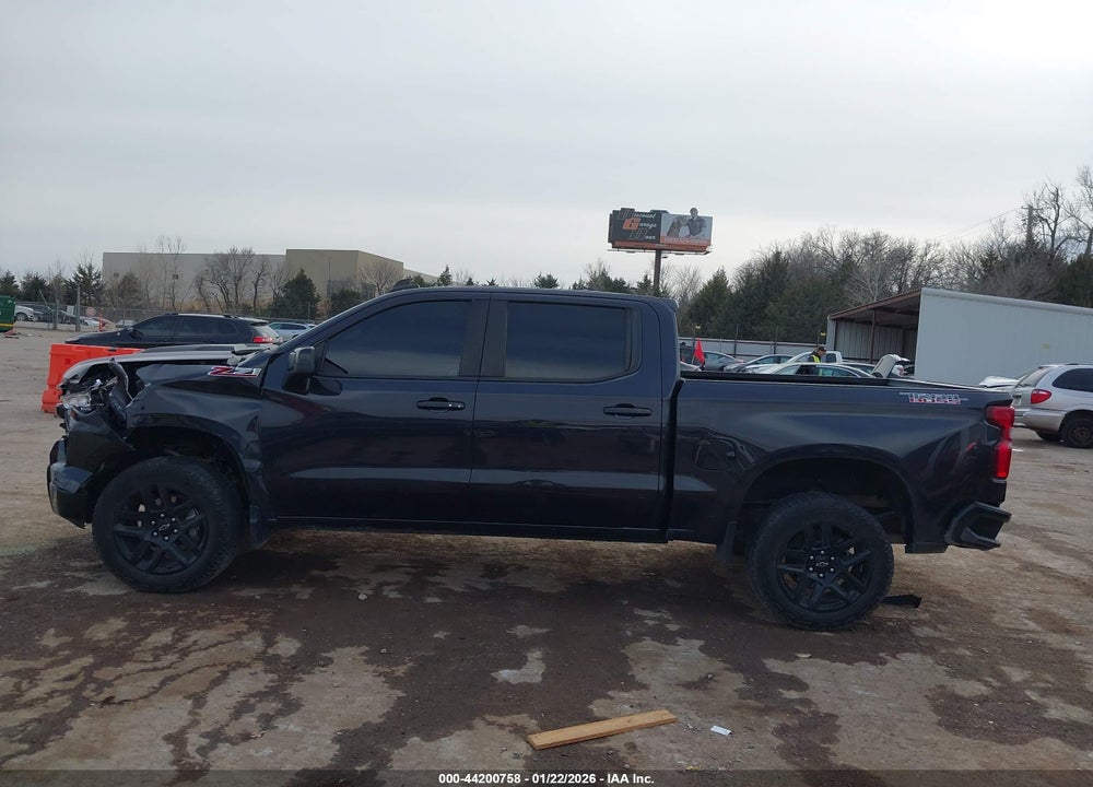 2023 CHEVROLET SILVERADO 1500 4WD  SHORT BED LT TRAIL BOSS VIN: 3GCUDFED4PG161770