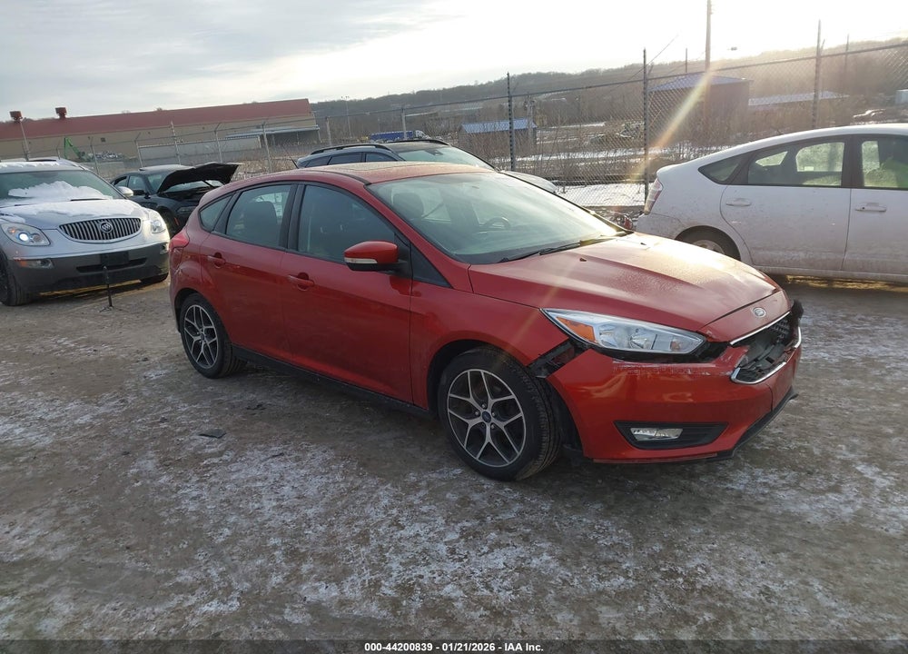 2018 FORD FOCUS SEL VIN: 1FADP3M22JL243650