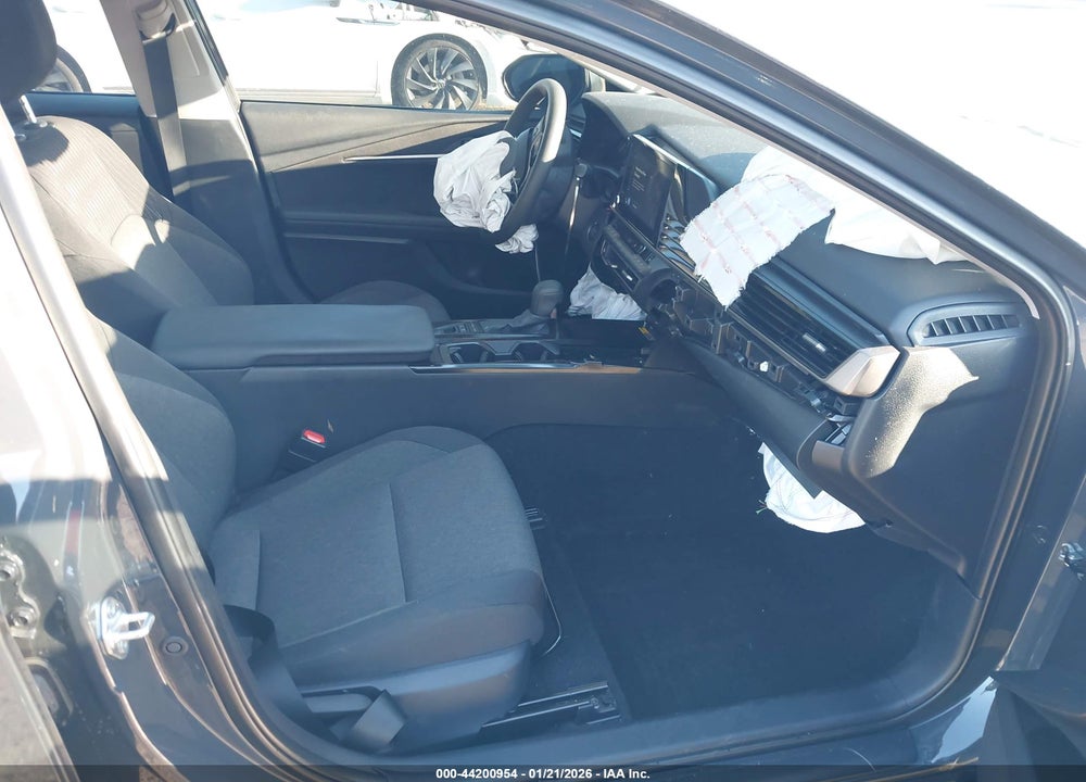 2025 TOYOTA CAMRY LE VIN: 4T1DAACK2SU029427