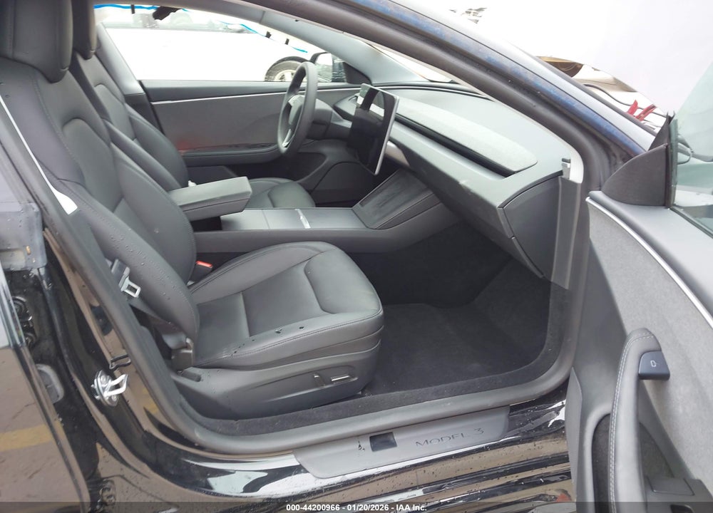 2025 TESLA MODEL 3 LONG RANGE REAR-WHEEL DRIVE/STANDARD REAR-WHEEL DRIVE VIN: 5YJ3E1EA6SF040352