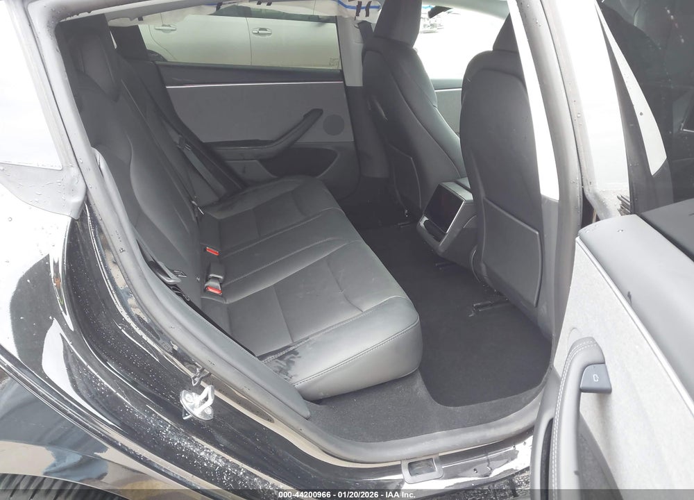 2025 TESLA MODEL 3 LONG RANGE REAR-WHEEL DRIVE/STANDARD REAR-WHEEL DRIVE VIN: 5YJ3E1EA6SF040352