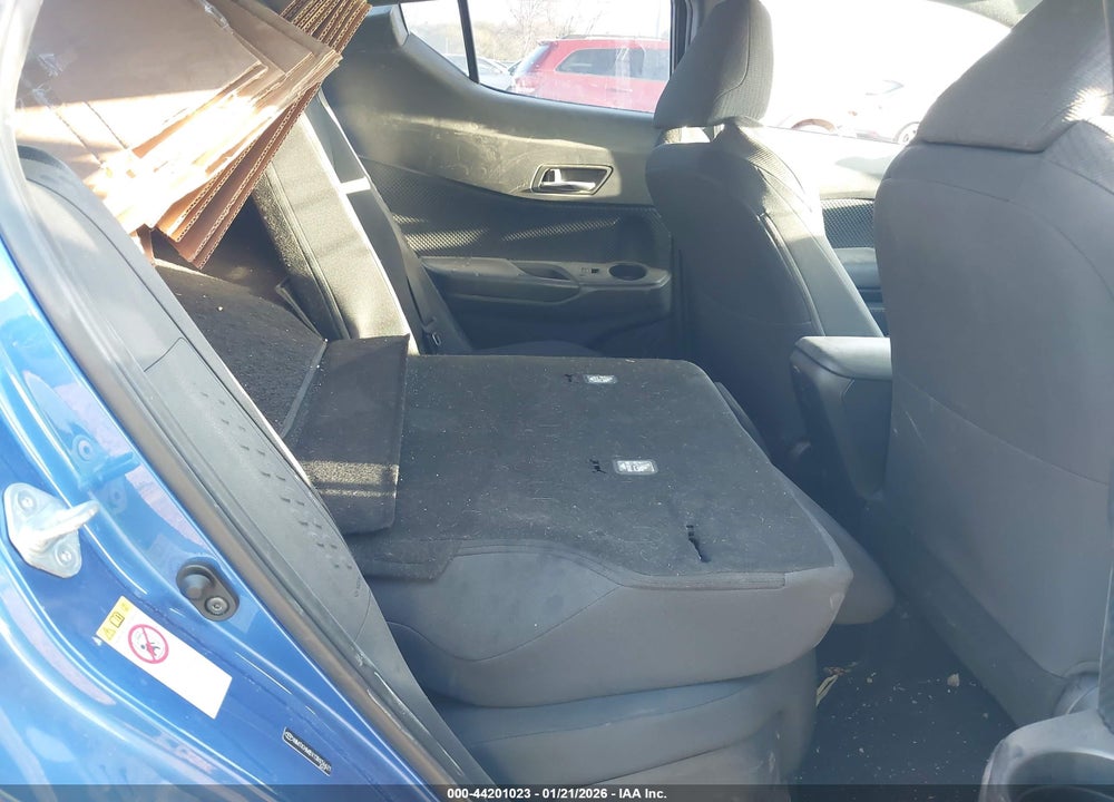 2018 TOYOTA C-HR XLE PREMIUM VIN: NMTKHMBX1JR036621