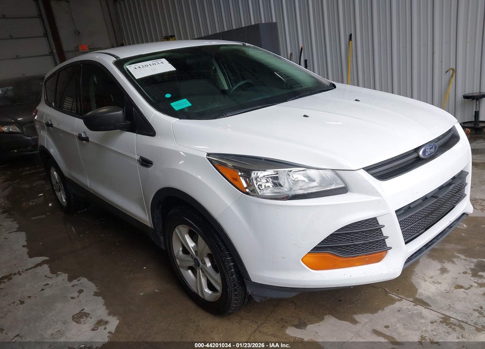 2016 FORD ESCAPE S VIN: 1FMCU0F75GUC11120