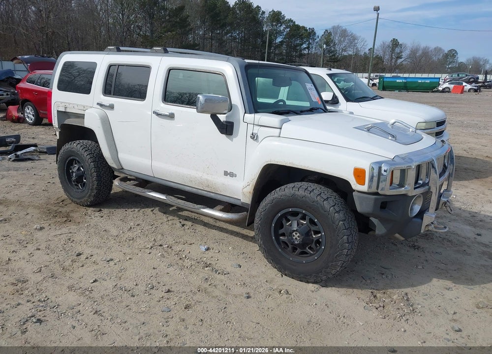 2010 HUMMER H3 SUV LUXURY VIN: 5GTMNJEE6A8120930