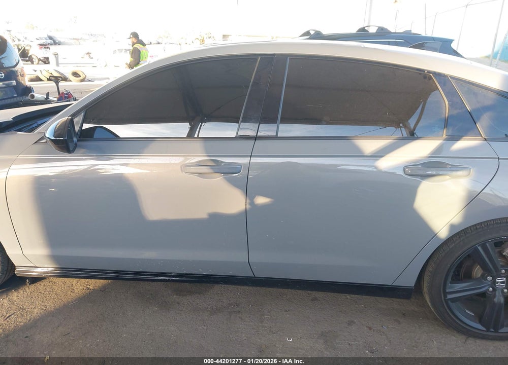 2024 HONDA ACCORD HYBRID SPORT-L VIN: 1HGCY2F77RA068195