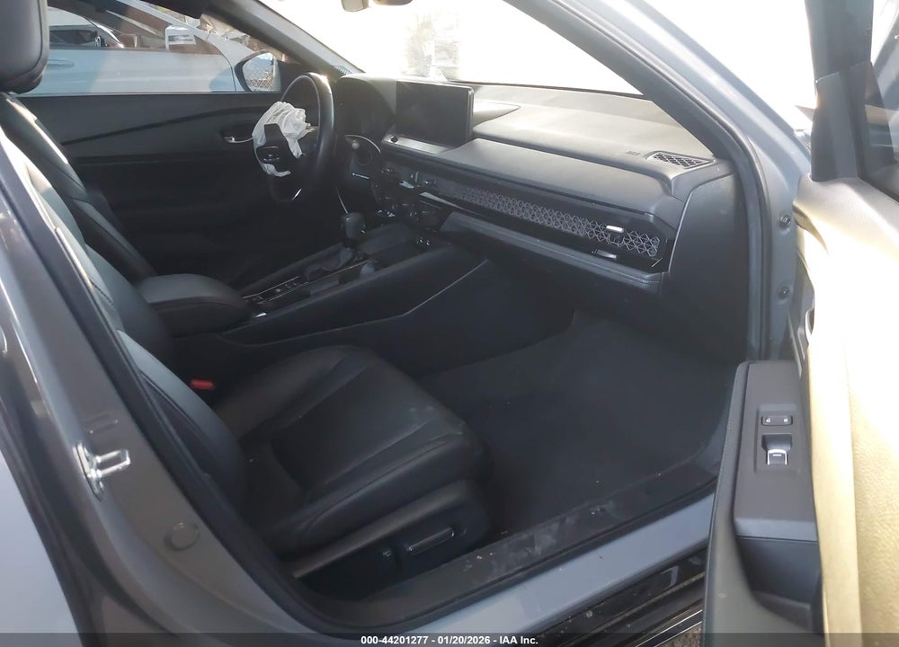 2024 HONDA ACCORD HYBRID SPORT-L VIN: 1HGCY2F77RA068195