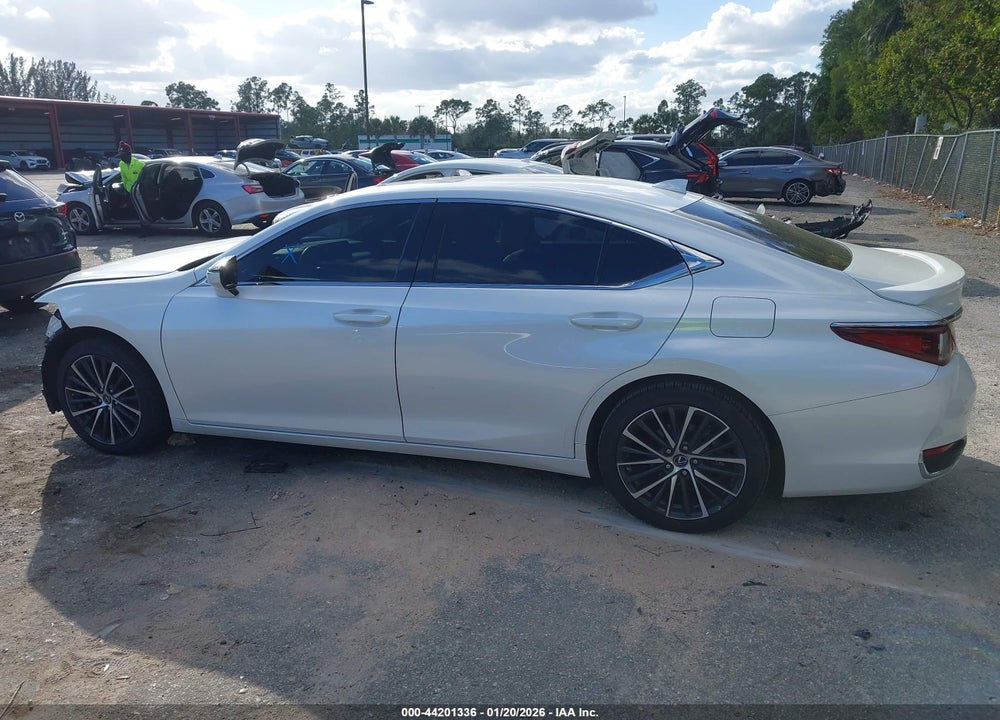 2024 LEXUS ES 300H VIN: 58ADA1C1XRU051217