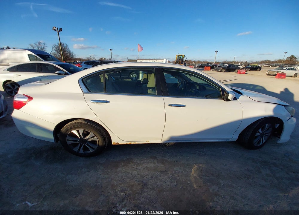2013 HONDA ACCORD LX VIN: 1HGCR2F31DA123355