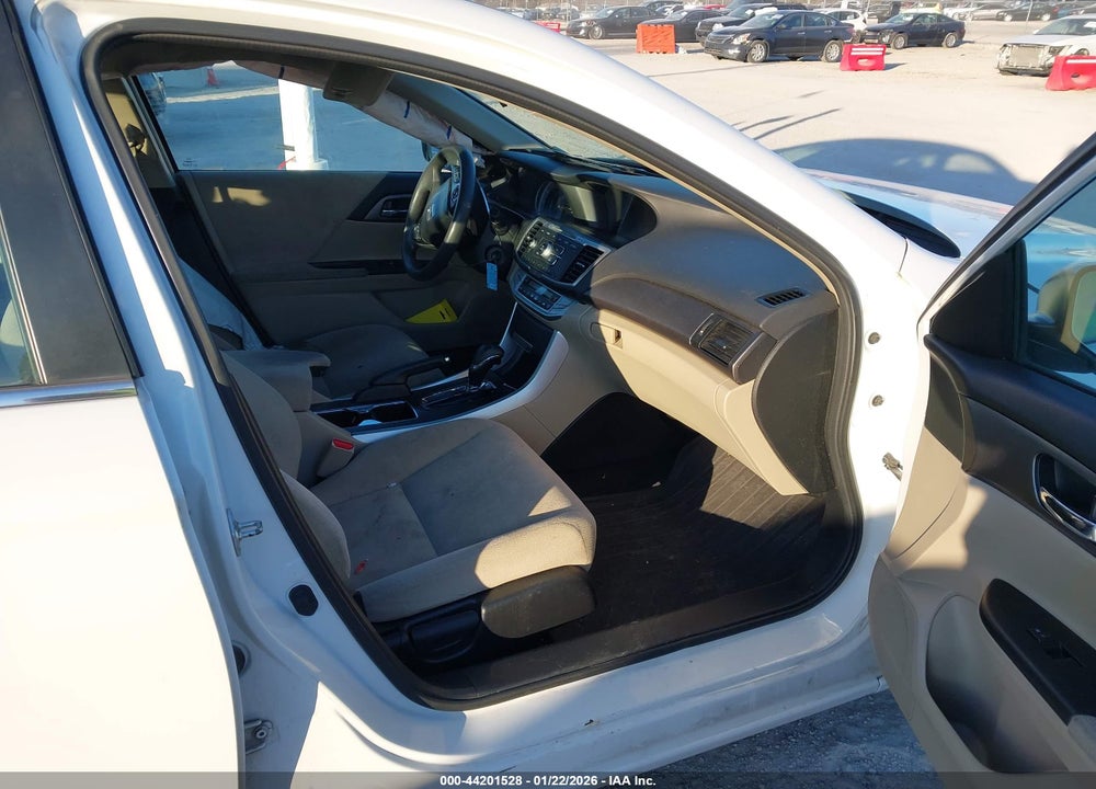 2013 HONDA ACCORD LX VIN: 1HGCR2F31DA123355