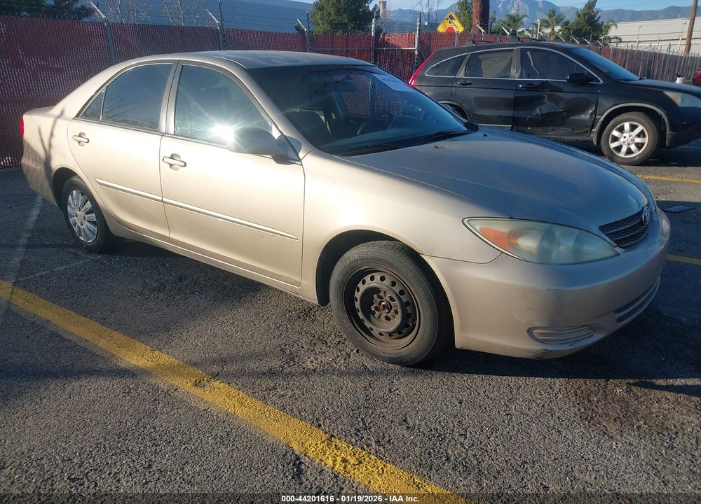 2004 TOYOTA CAMRY LE VIN: 4T1BE32K84U811405