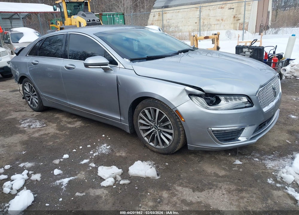 2020 LINCOLN MKZ STANDARD VIN: 3LN6L5B98LR605555