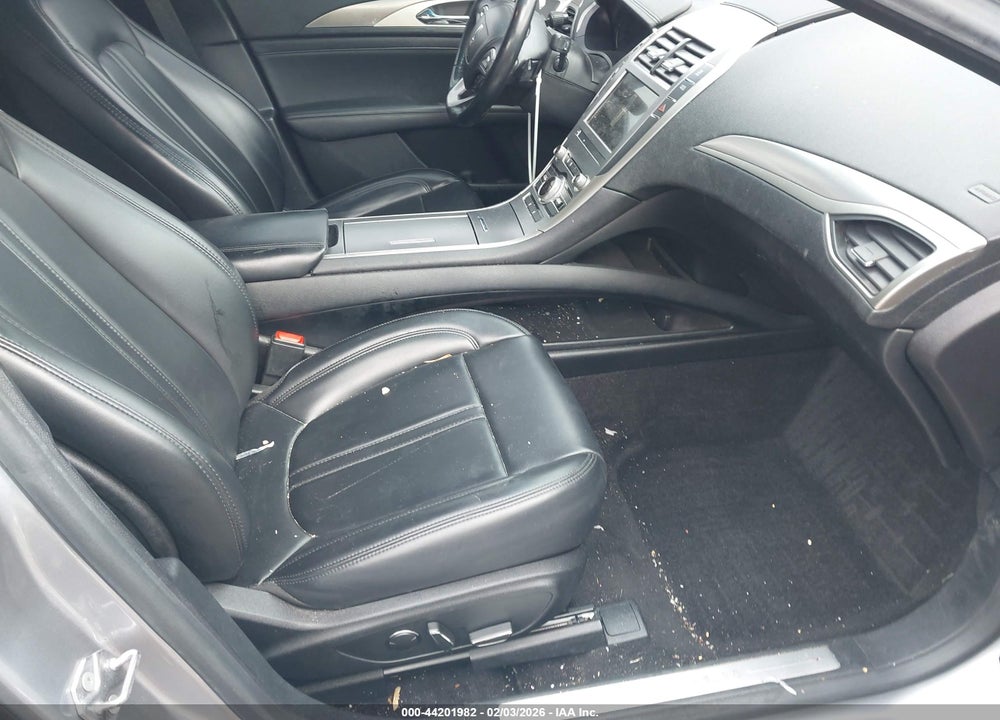 2020 LINCOLN MKZ STANDARD VIN: 3LN6L5B98LR605555