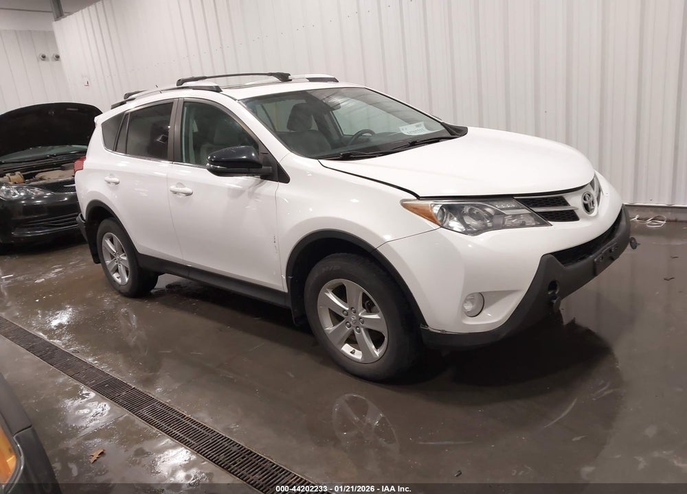 2013 TOYOTA RAV4 XLE VIN: 2T3RFREV9DW039055