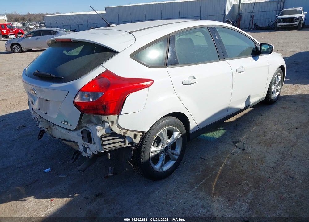 2014 FORD FOCUS SE VIN: 1FADP3K23EL163556