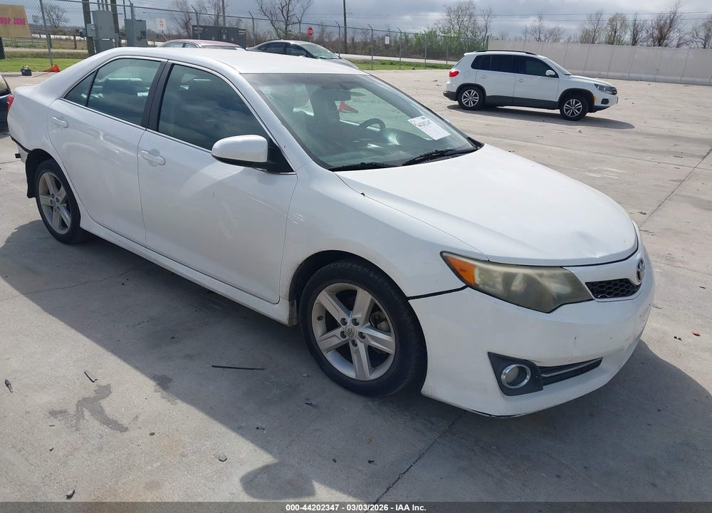 2014 TOYOTA CAMRY SE VIN: 4T1BF1FK0EU391295