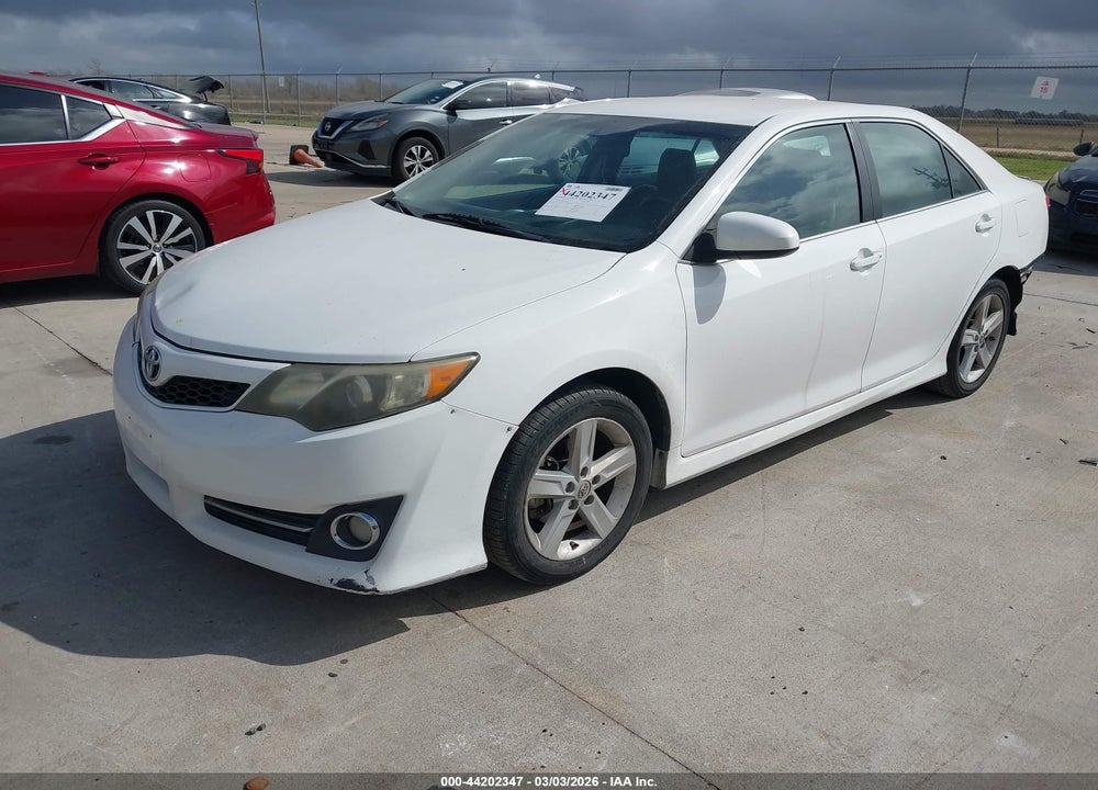 2014 TOYOTA CAMRY SE VIN: 4T1BF1FK0EU391295