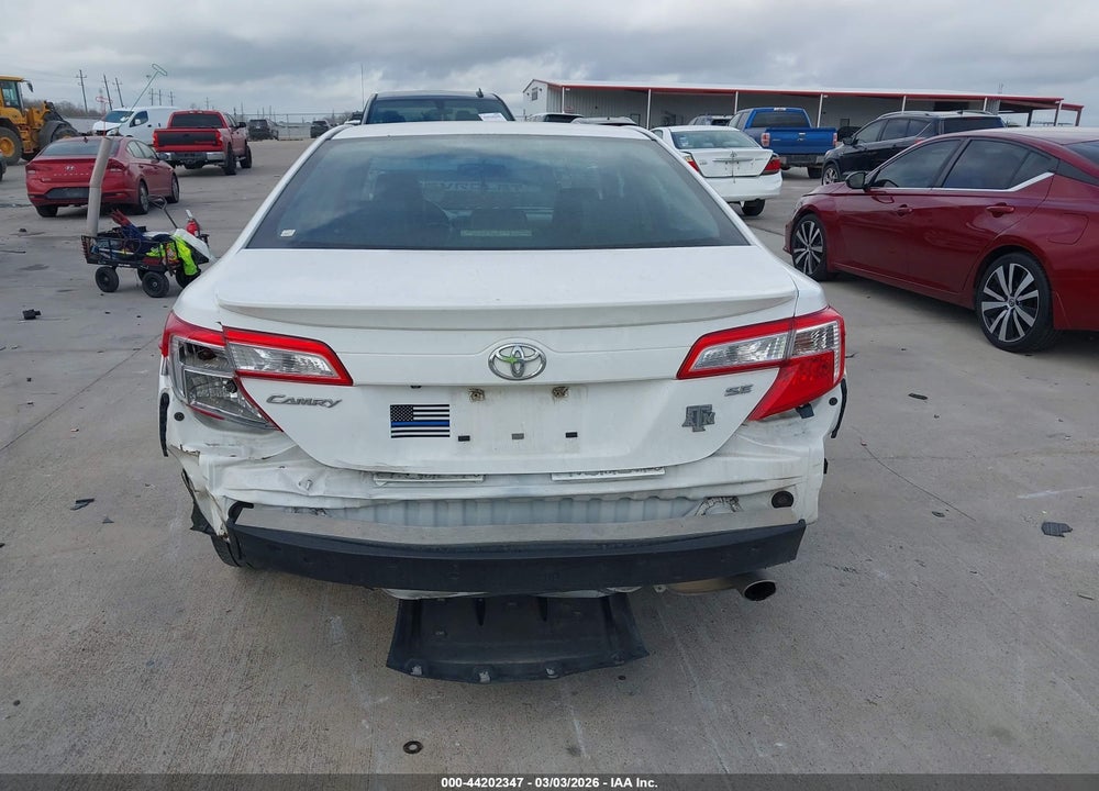 2014 TOYOTA CAMRY SE VIN: 4T1BF1FK0EU391295