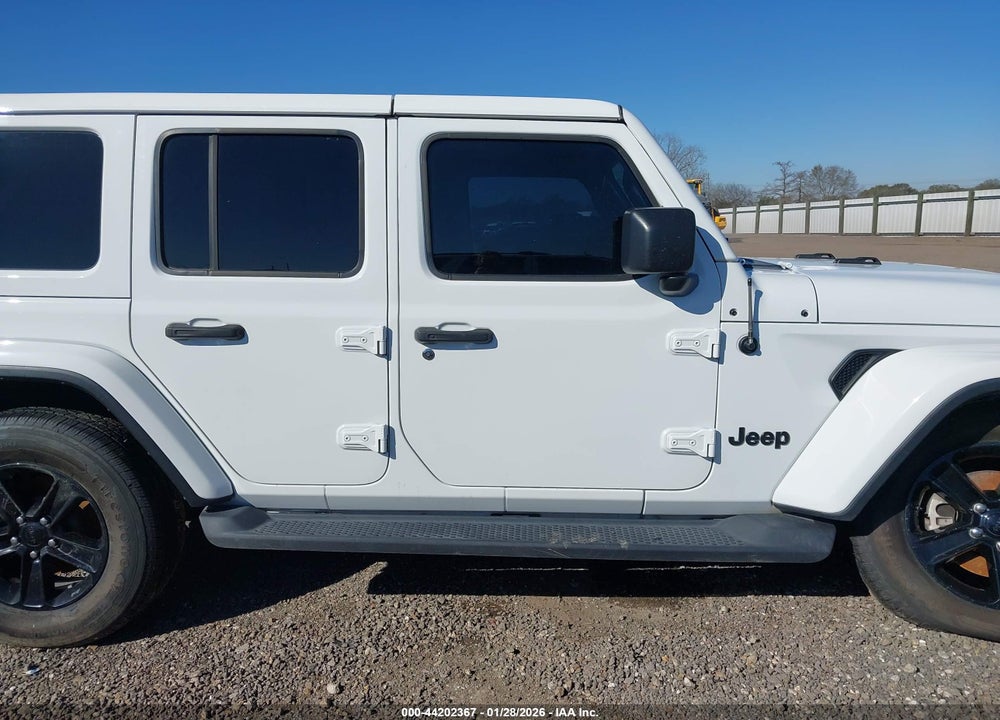 2020 JEEP WRANGLER UNLIMITED SAHARA ALTITUDE 4X4 VIN: 1C4HJXEG5LW259681