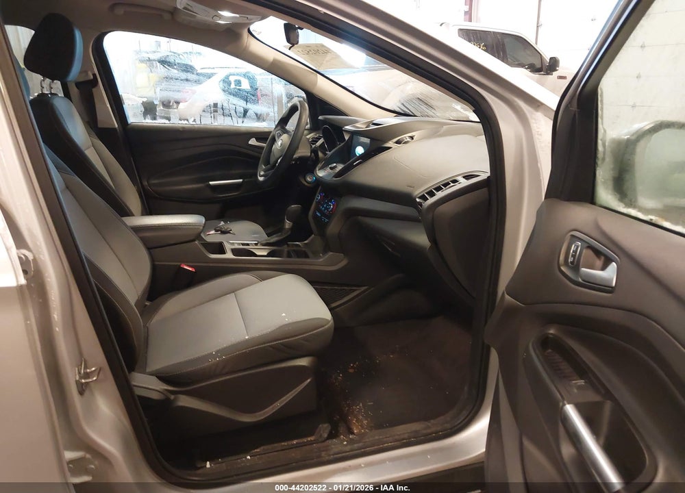 2017 FORD ESCAPE SE VIN: 1FMCU9G99HUE46304