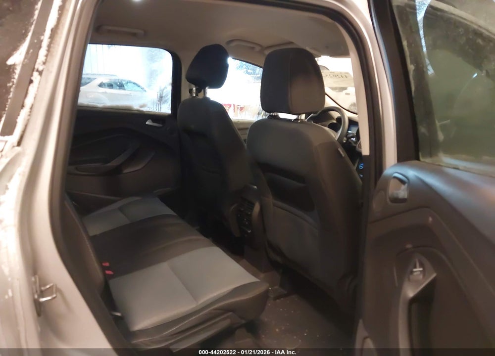 2017 FORD ESCAPE SE VIN: 1FMCU9G99HUE46304