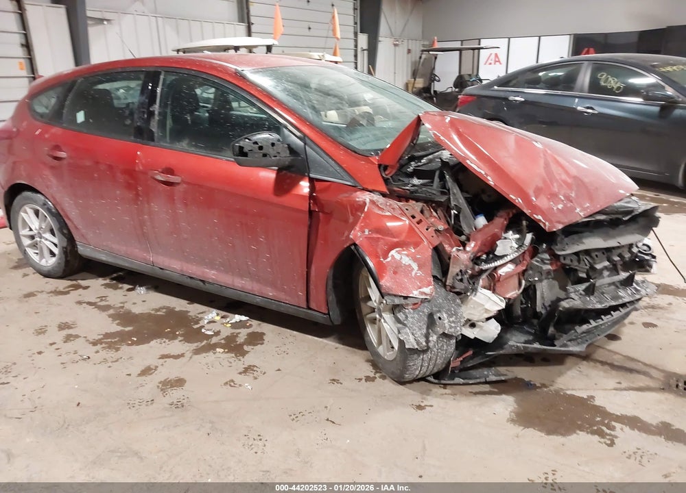 2018 FORD FOCUS SE VIN: 1FADP3K21JL330040