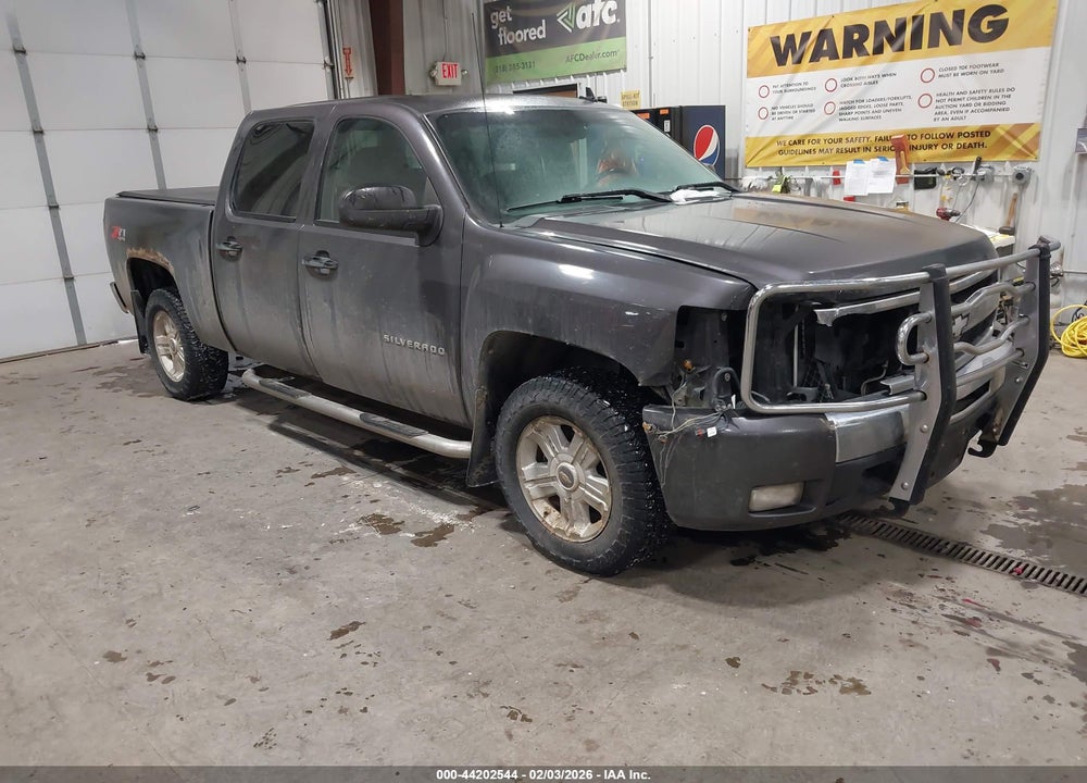2011 CHEVROLET SILVERADO 1500 LT VIN: 1GCPKSE33BF149994