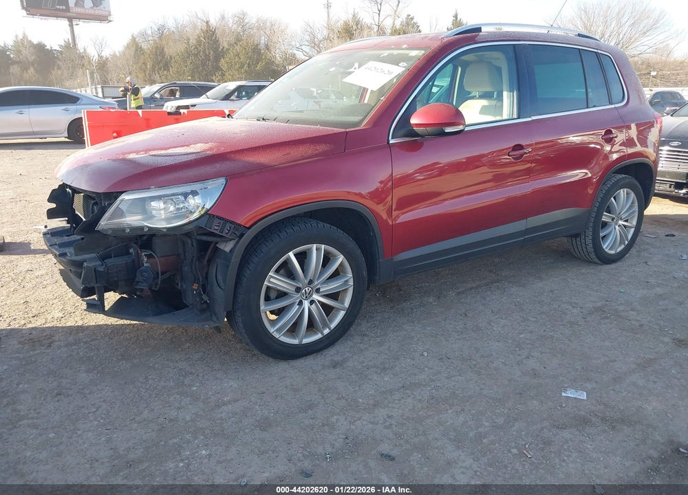 2011 VOLKSWAGEN TIGUAN SEL VIN: WVGAV7AX8BW001693