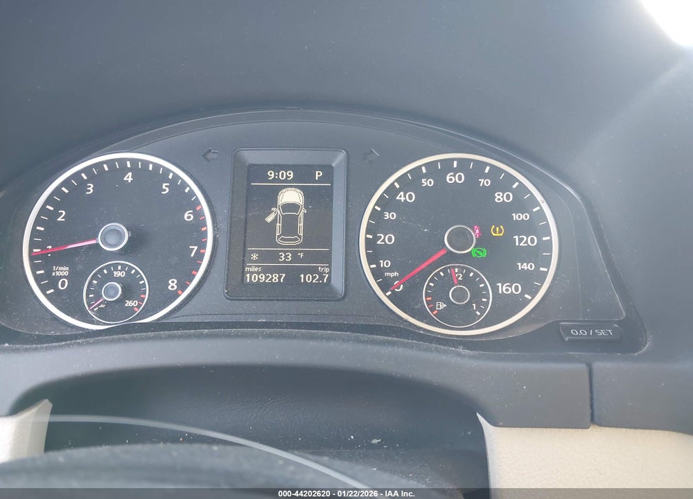 2011 VOLKSWAGEN TIGUAN SEL VIN: WVGAV7AX8BW001693
