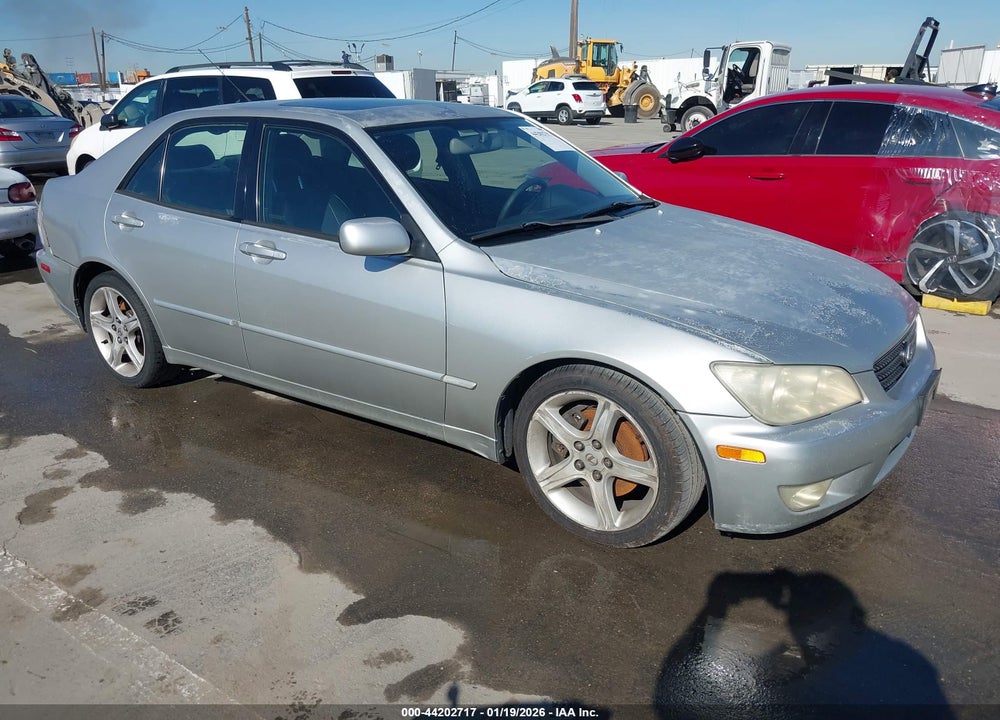 2002 LEXUS IS 300 VIN: JTHBD192620057313